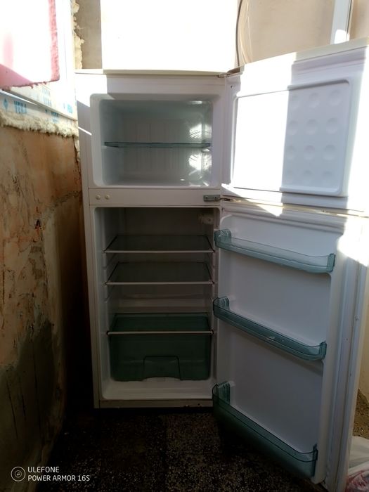 Хладилник NEO с горна камера