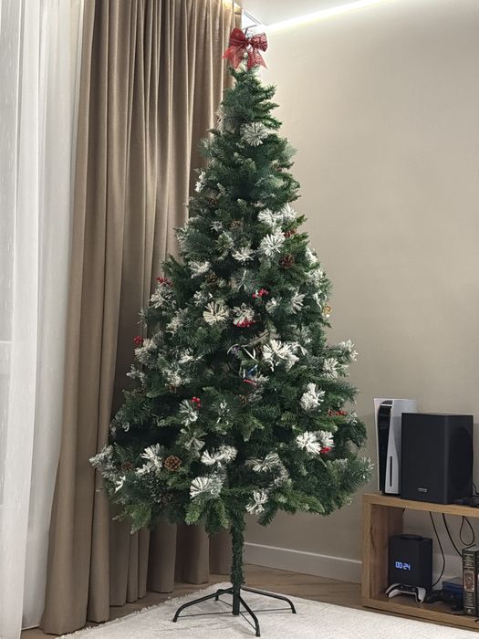 Ель новогодняя искусственная