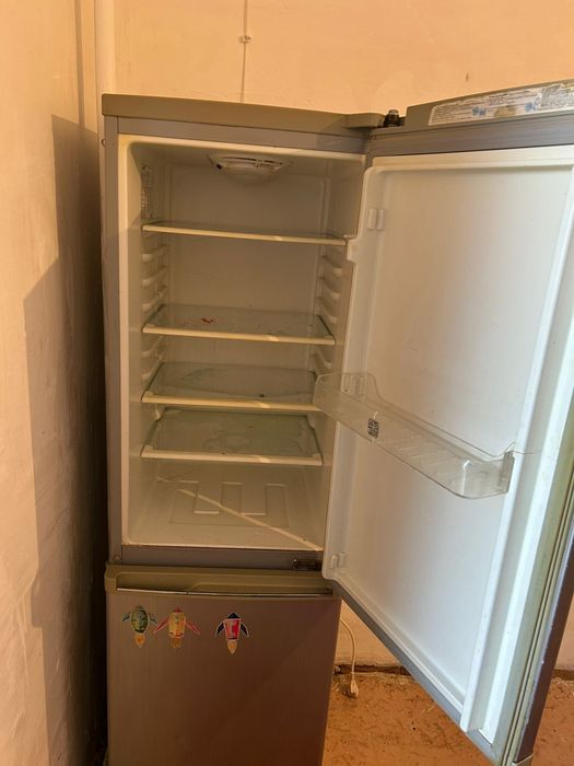 Продам холодильник