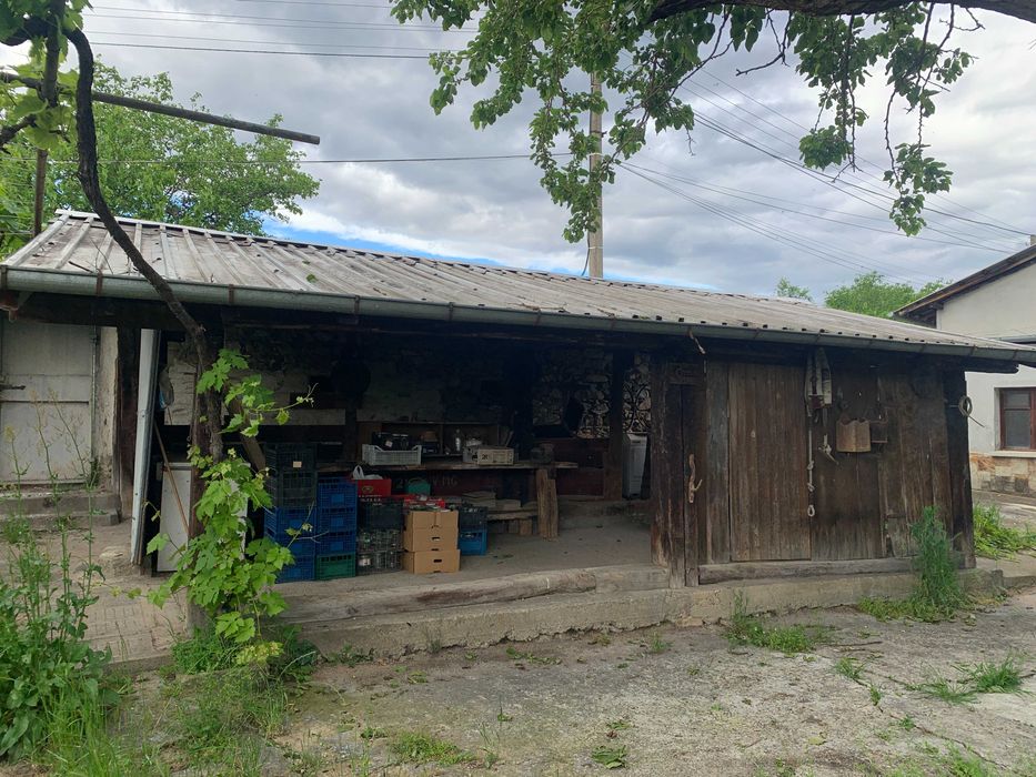 ИМОТ в близост до ЦЕНТЪРА на с. Васил Левски