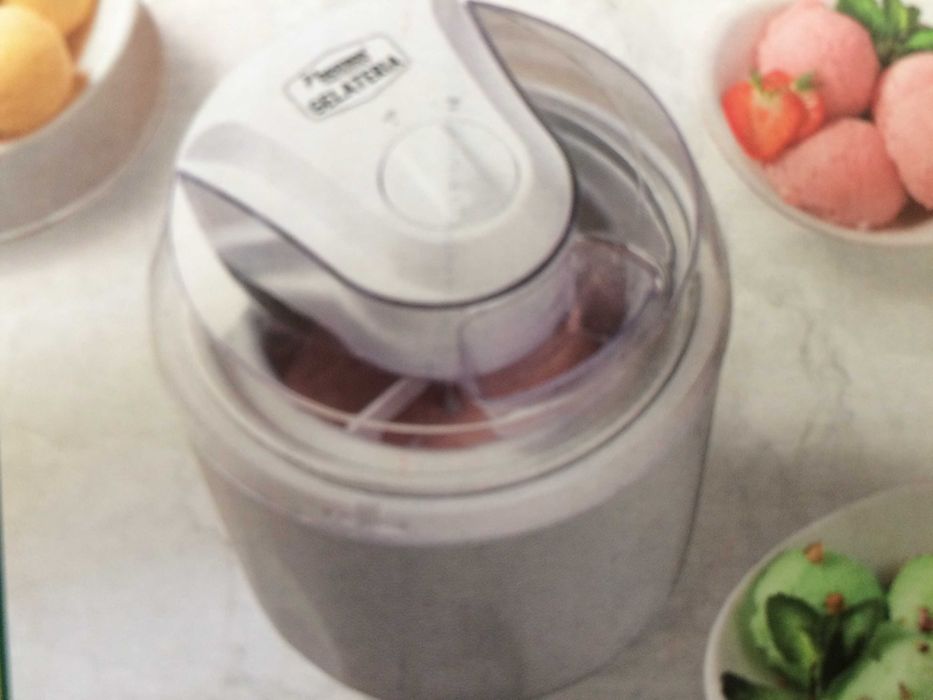 Нова машина за приготвяне на сладолед.