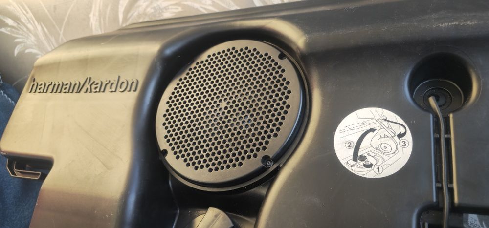 Harman Kardon Logic 7 Subwoofer Mercedes Benz A- B-Klasse W169 W245