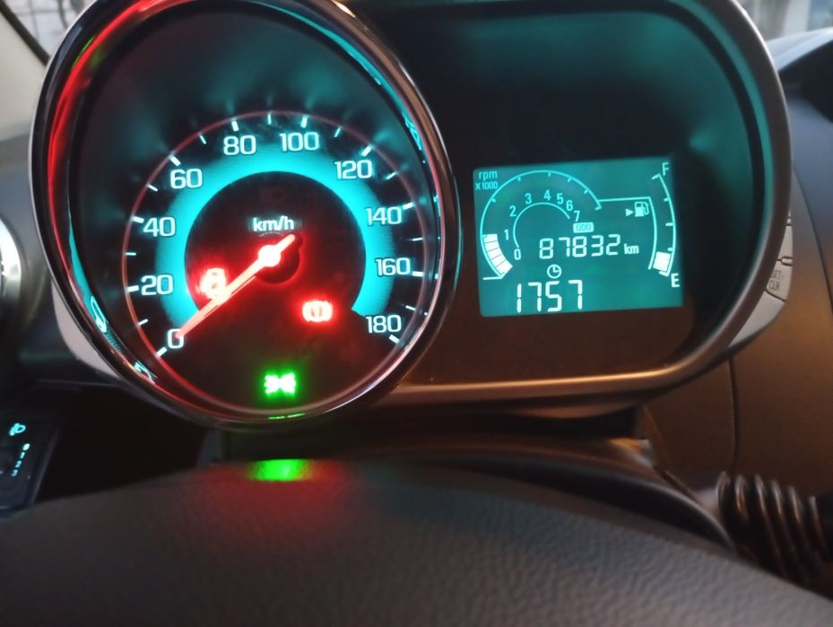 Спарк 3 пазиция сотилади