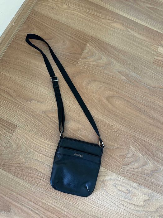 Мъжка Чантичка Guess