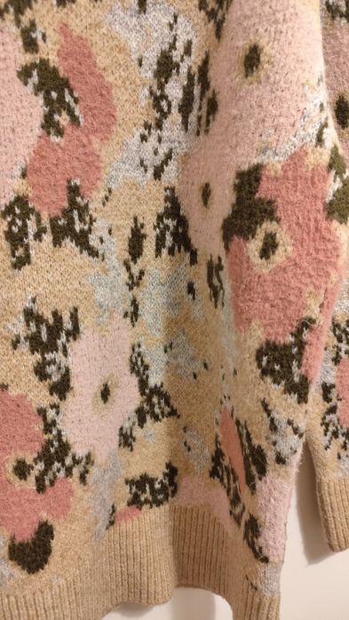 Pulover gros imprimeu floral Zara, S-M
