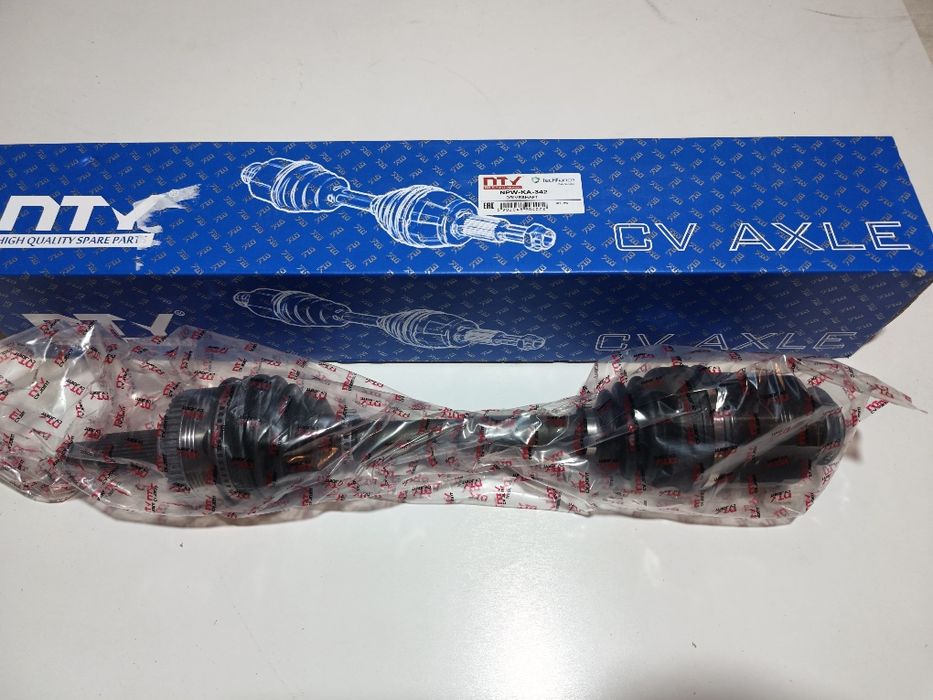 Предна дясна полуоска HYUNDAI IX35; KIA SPORTAGE III 2.0D 01.10-, Нова