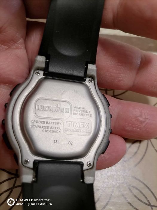 Продавам часовник