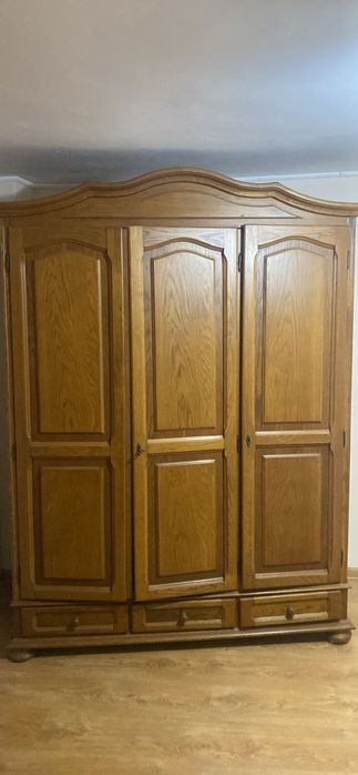 Șifonier-lemn masiv