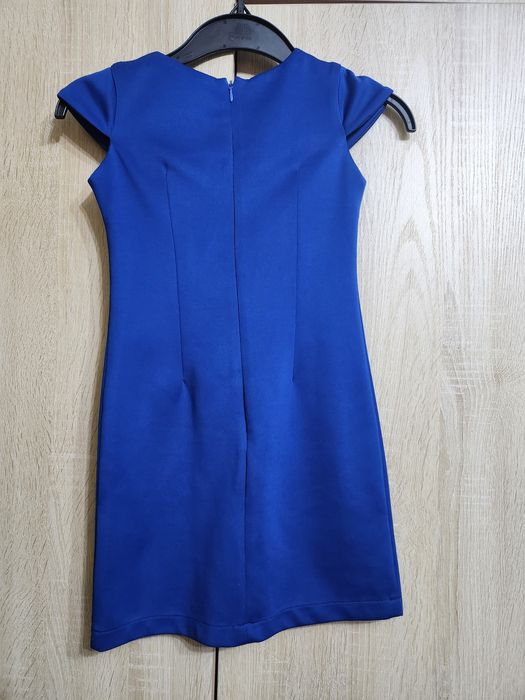 Продаю детские платья на 7-8, 9-12 лет