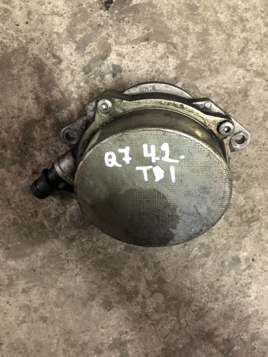 Вакуум помпа Audi 4.2 TDI