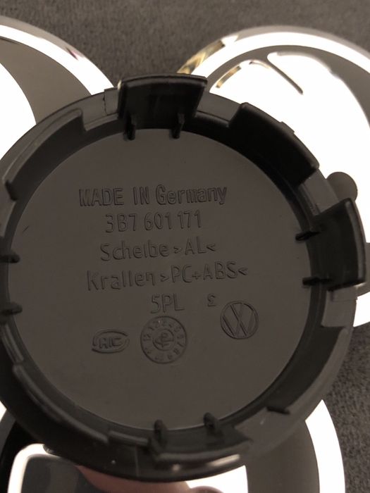 Emblema fata capota Skoda neagra black 80 90 mm Octavia Fabia Superb