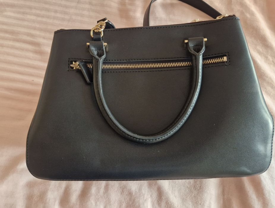 Чанта GUESS черна