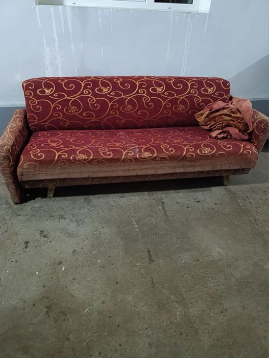 Продается Диван б/у