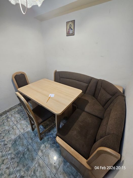 Set colțar bucătărie cu 2 scaune si masa