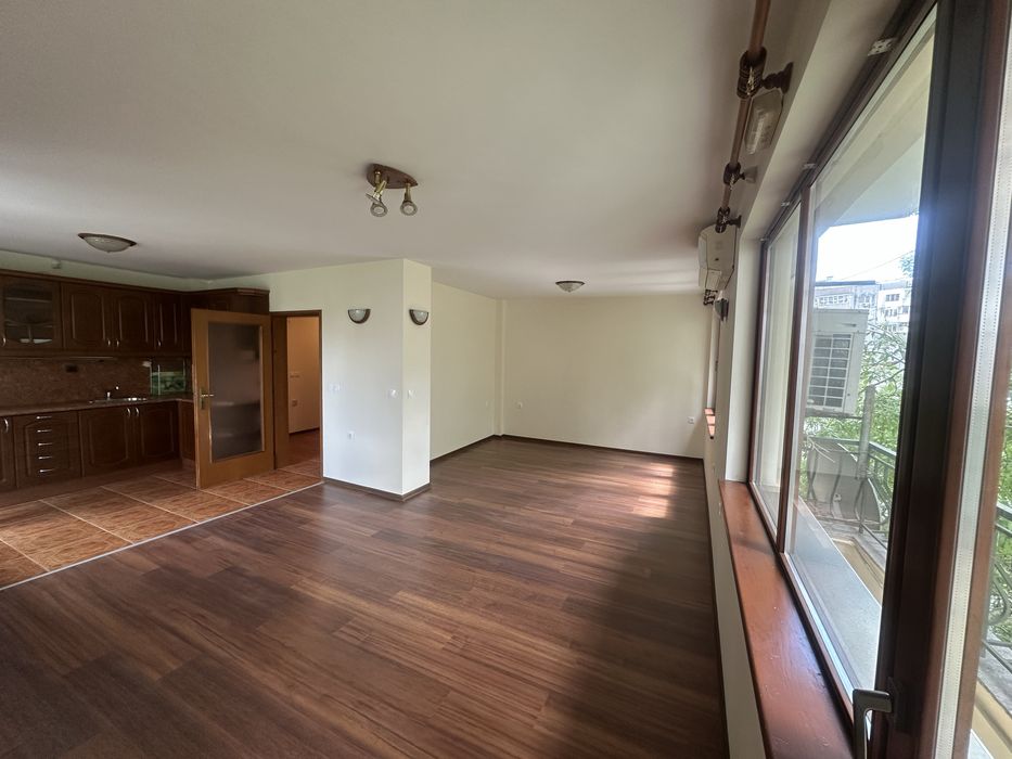 Продава се Многостаен апартамент в Варна, Чаталджа - 160 кв.м за 3813 €/кв.м - Снимка #1