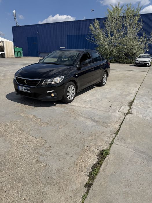 Peugeot 301.