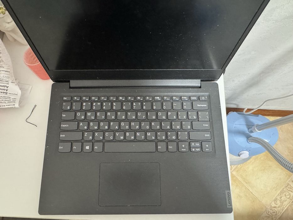 Ноутбук Lenova в хорошем состояни