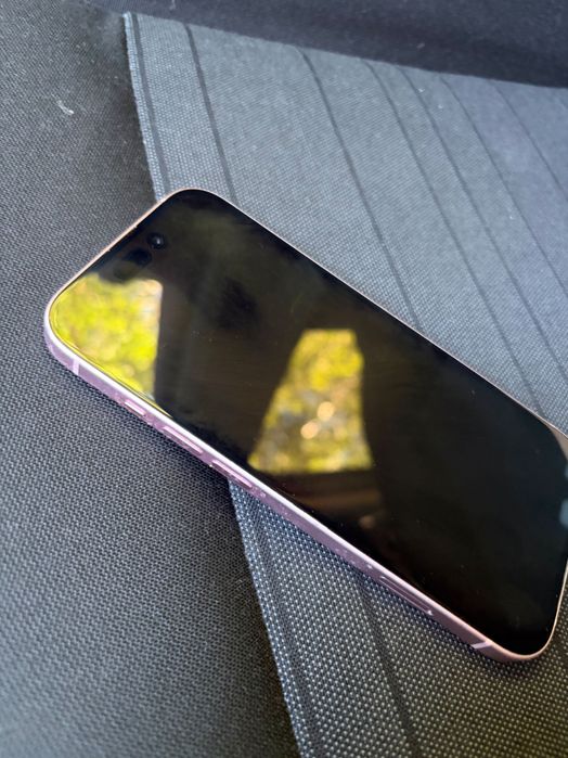 iPhone 15, 128 GB, розов - отлично състояние