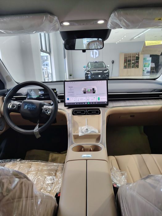 GAC AION I60 TITANIUM GREY REEV 210km 2025/12 gibrid