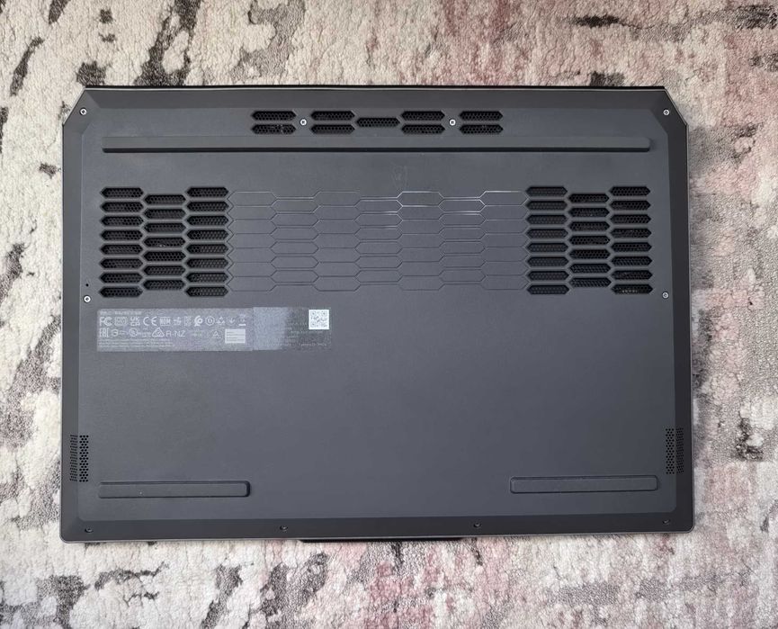 Lenovo LOQ 15ARP9 Ryzen 7 7435HS, RTX 4050, 24GB Ram, 1TB NVME
