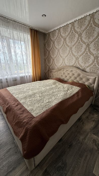 Продам велосипед, кроватку срочно