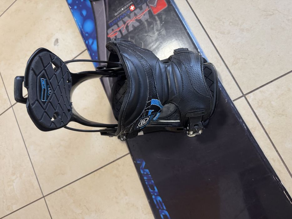 Vand placă snowboard Nidecker cu legaturi