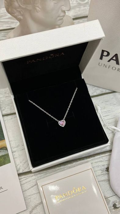 Подарки на 8 марта Пандора колье