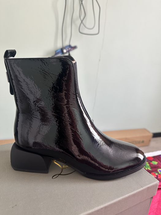 Продаю ботинки в отличном состоянии