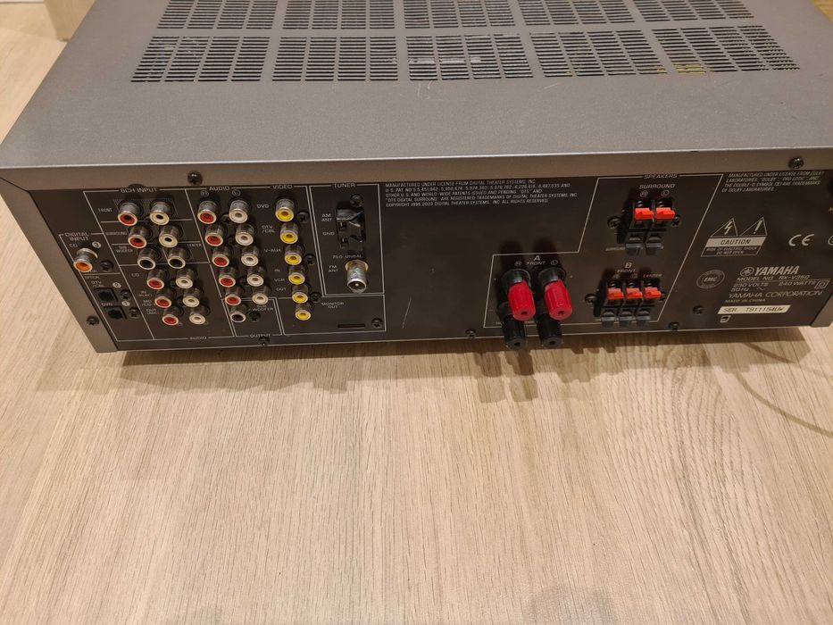 Amplituner YAMAHA RX-V350