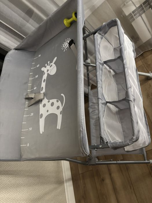 Продается пеленальная доска совсем не ползывались