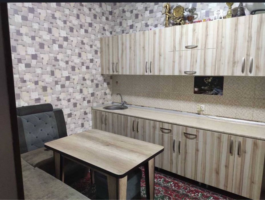 Срочно продается 2/1/5 61 м2 буюк ипак йули