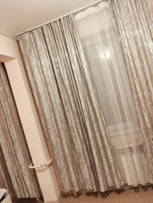 Продам шторы почти новые