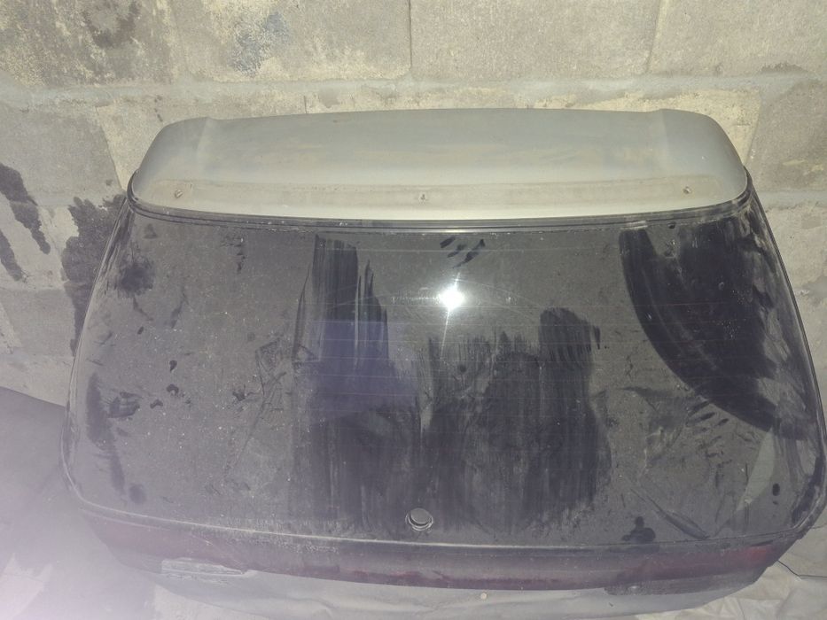 Продам заднее лабавое от субару легаси