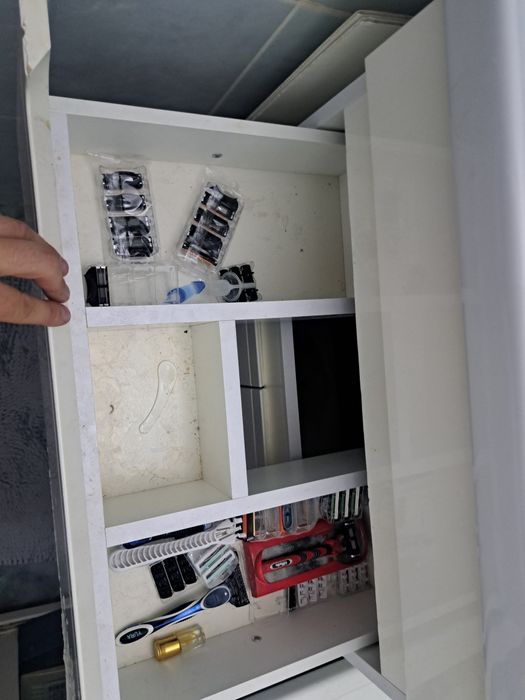 Тумбочка с раковиной