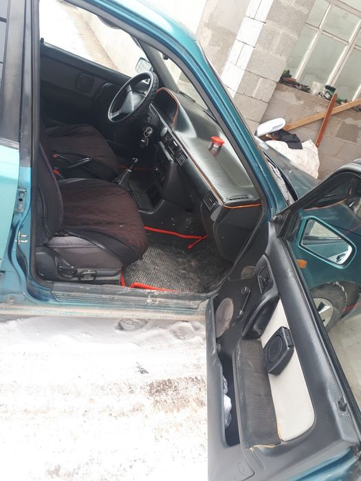 Мазда 323 седан 1992г