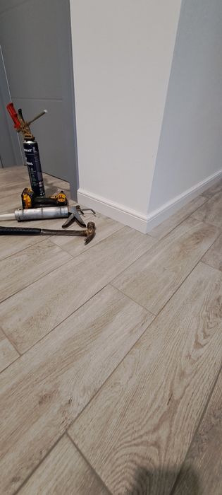 Montez: uși de interior, exterior, parchet și plinte