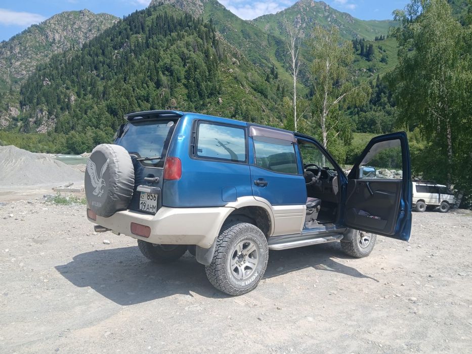 Продам Nissan Mistral