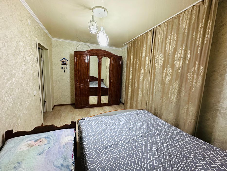 Продам спальный гарнитур