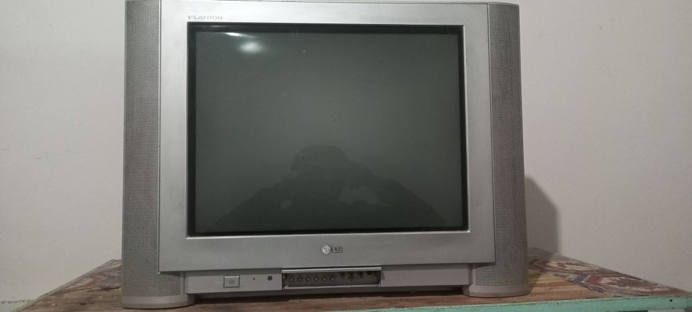 LG televizor sotiladi