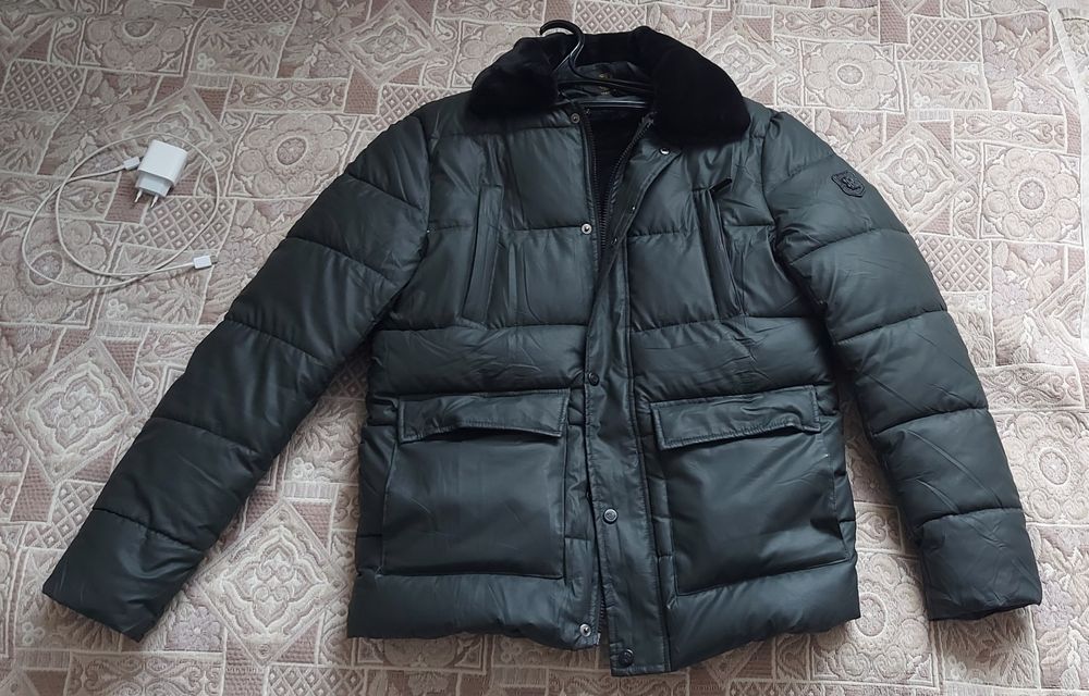 Продам новую куртку