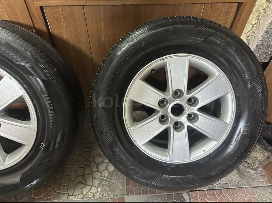 Продам летние шины с дисками