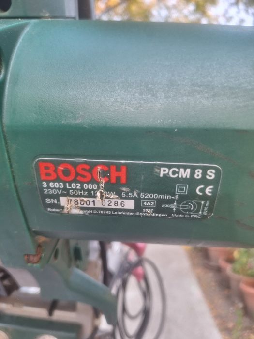 Circular staționar cu funcție de tracțiune (culisare) Bosch PCM 8 S