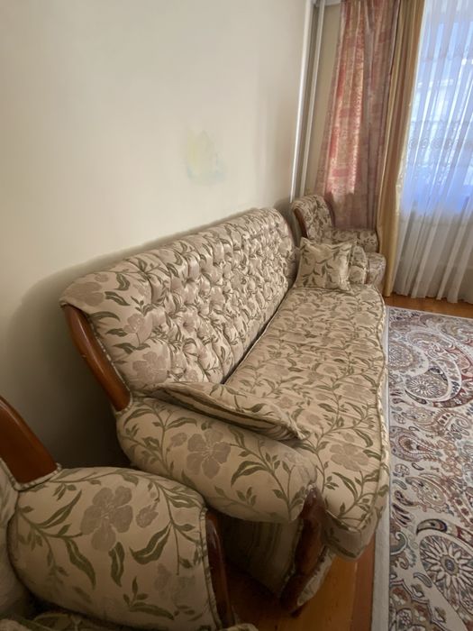 Продам диван и кресла