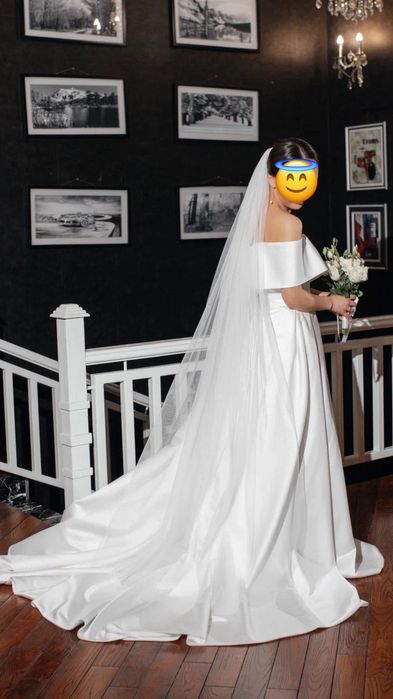 Продам  шикарное свадебное платье