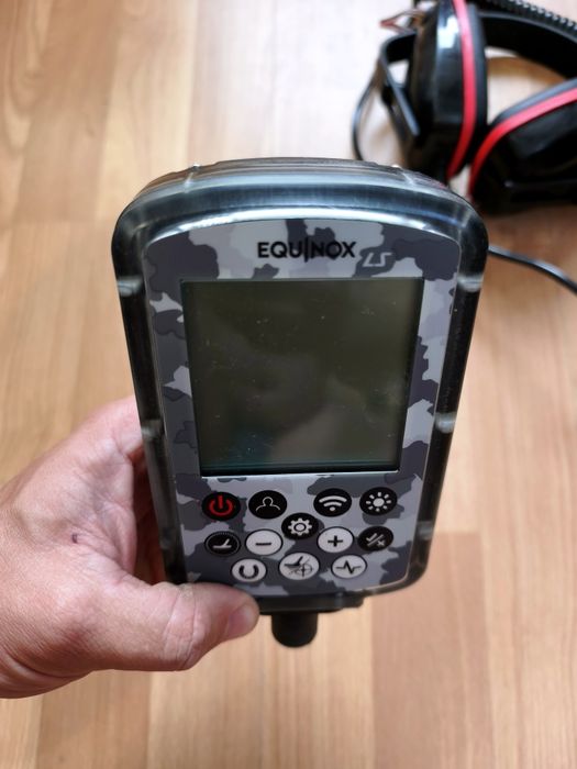 Металотърсач ​Minelab Equinox 600 — Дълбоководна версия.  Водоустойчива кутия