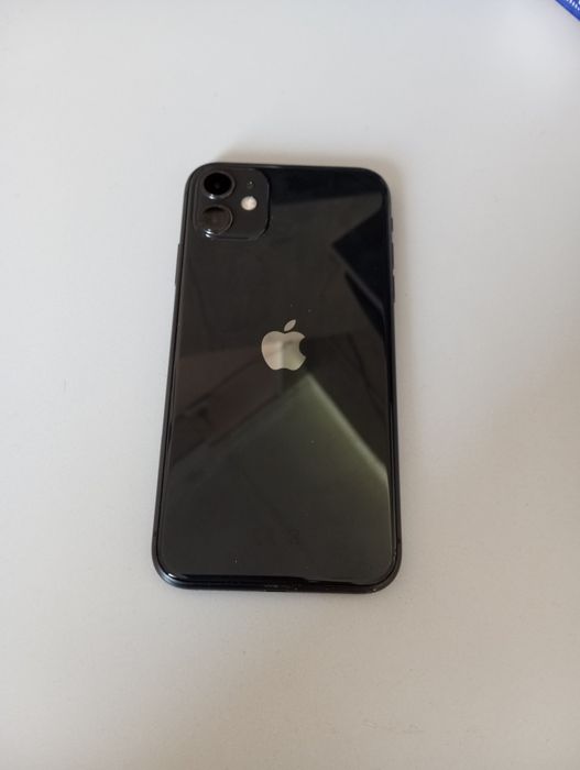 Продам iPhone 11  128