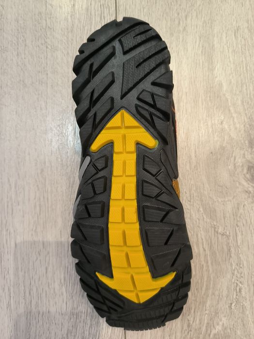 Pantofi sport drumetii
