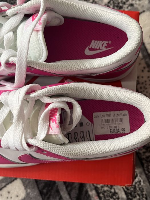 Nike Dunk Pink.