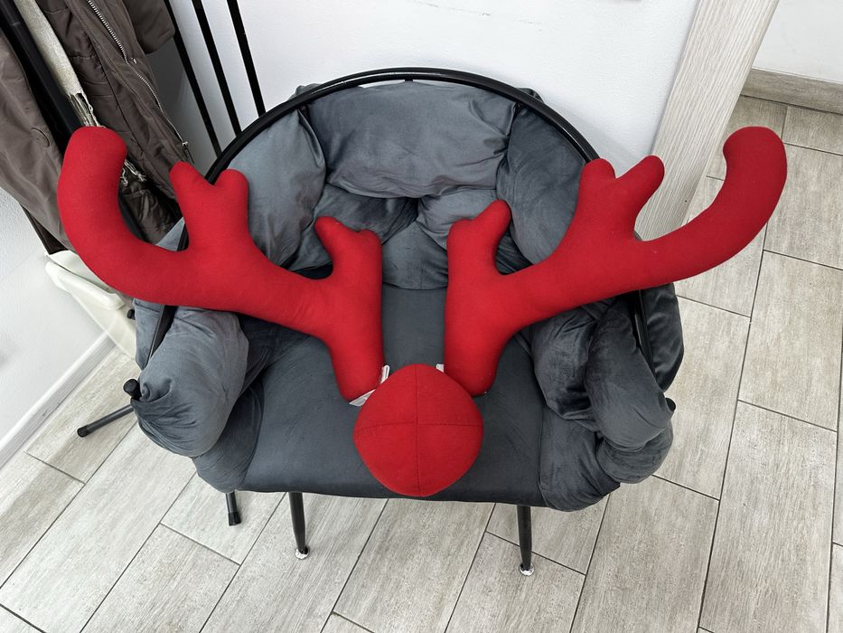 Продам оленьи рога на машину