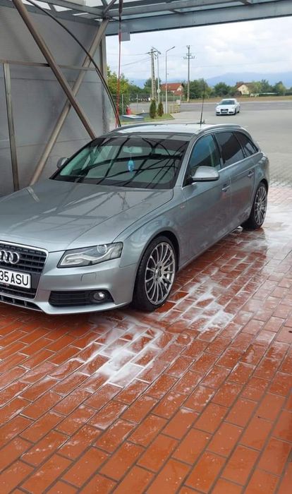 Vând Audi A4 2.0 Diesel, ,Automat 8+1 ! Mai multe detalii la tel 07717